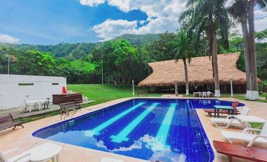 TE ALQUILO ESPECTACULAR FINCA EN COPACABANA LLAMANOS AL3003917098 BIENVENIDOS