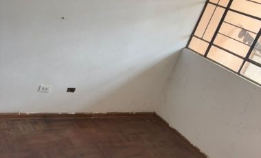 VENTO CASA TERRENO EN URB ZARATE DE 168 M2 Y AREA CONSTRUIDA 250 M2 APROX.