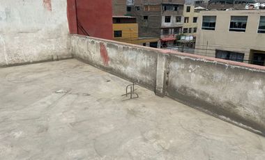 VENTO CASA TERRENO EN URB ZARATE DE 168 M2 Y AREA CONSTRUIDA 250 M2 APROX.
