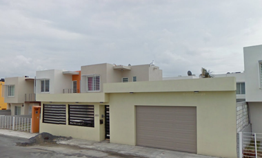 GRAN OPORTUNIDAD DE INVERSIÓN - CASA ECONOMICA EN VENTA - CASA ADJUDICADA – C. Hacienda Aguanueva 131, Hacienda las Bugambilias, 88735 Reynosa, Tamps.