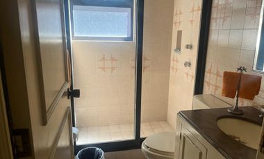 Casa en Venta en Bosques de las Lomas como Terreno