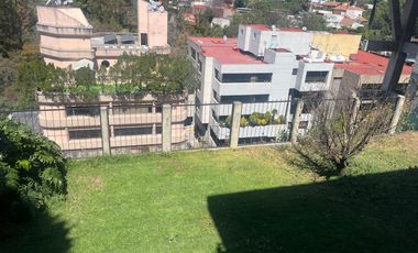 Casa en Venta en Bosques de las Lomas como Terreno