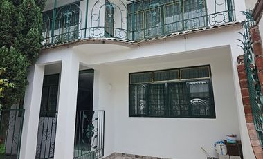 EXCELENTE CASA
