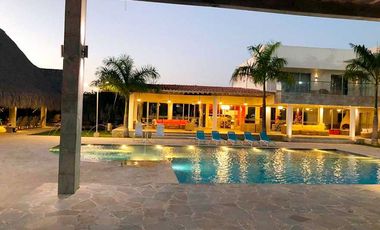 TE ALQUILO AMPLIA Y HERMOSA FINCA SOLANYI LLAMANOS AL3003945558 DISPONIBLE PARA COMPARTIR TUS FECHAS ESPECIALES!!