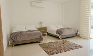 TE ALQUILO AMPLIA Y HERMOSA FINCA SOLANYI LLAMANOS AL3003945558 DISPONIBLE PARA COMPARTIR TUS FECHAS ESPECIALES!!