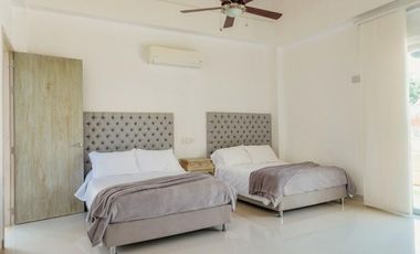 TE ALQUILO AMPLIA Y HERMOSA FINCA SOLANYI LLAMANOS AL3003945558 DISPONIBLE PARA COMPARTIR TUS FECHAS ESPECIALES!!