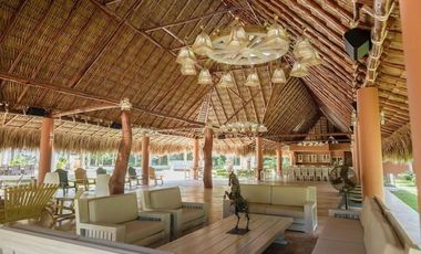 TE ALQUILO AMPLIA Y HERMOSA FINCA SOLANYI LLAMANOS AL3003945558 DISPONIBLE PARA COMPARTIR TUS FECHAS ESPECIALES!!