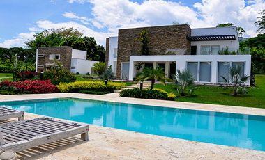 ALQUILO FINCA EL SOL EN PIEDECUESTA LLAMANOS AL3246418600 TE ESPERAMOS VEN A DISFRUTAR
