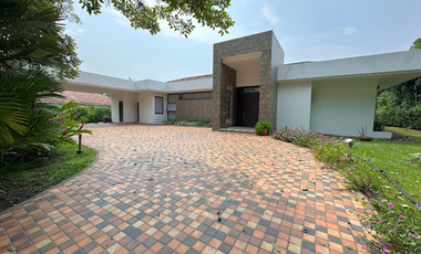 Casa en el condominio hacienda la primavera