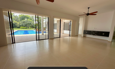 Casa en el condominio hacienda la primavera