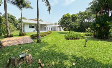 Casa en el condominio hacienda la primavera