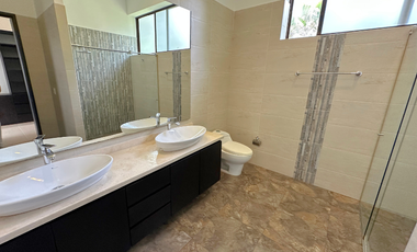 Casa en el condominio hacienda la primavera