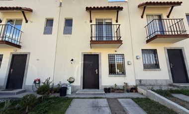 Casa en venta en Alta California, dentro de coto