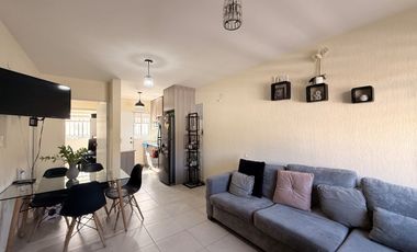 Casa en venta en Alta California, dentro de coto