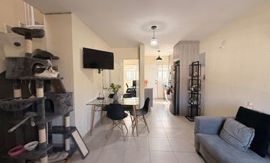 Casa en venta en Alta California, dentro de coto