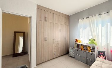Casa en venta en Alta California, dentro de coto