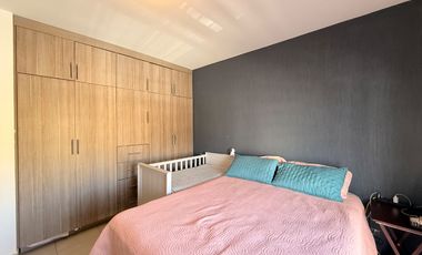 Casa en venta en Alta California, dentro de coto