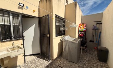 Casa en venta en Alta California, dentro de coto