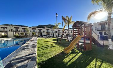 Casa en venta en Alta California, dentro de coto