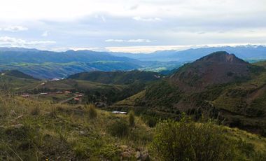 TERRENO EN POROY CERCANO A NUEVA CARRETERA CUSCO - CHINCHERO