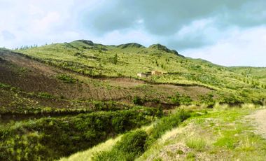 TERRENO EN POROY CERCANO A NUEVA CARRETERA CUSCO - CHINCHERO