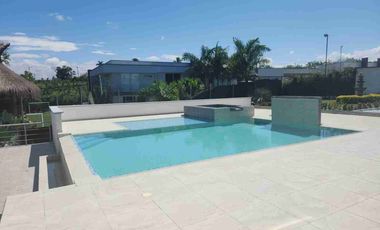 SE VENDE FINCA LUJOSA EN CERRITOS PEREIRA