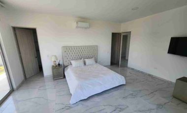 SE VENDE FINCA LUJOSA EN CERRITOS PEREIRA