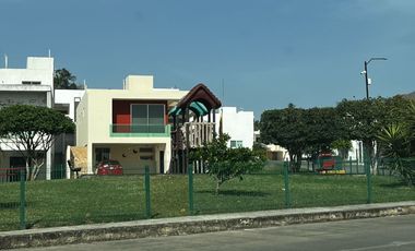 CASA 4 RECÁMARAS 1 EN PB, $ 3,650,000, CON CELDAS SOLARES, AIRE ACONDICIONADO,  LOMAS RESIDENCIAL POZA RICA, VERACRUZ.