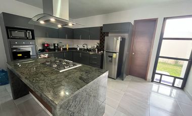 CASA 4 RECÁMARAS 1 EN PB, $ 3,650,000, CON CELDAS SOLARES, AIRE ACONDICIONADO,  LOMAS RESIDENCIAL POZA RICA, VERACRUZ.