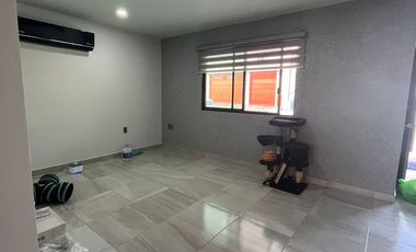 CASA 4 RECÁMARAS 1 EN PB, $ 3,650,000, CON CELDAS SOLARES, AIRE ACONDICIONADO,  LOMAS RESIDENCIAL POZA RICA, VERACRUZ.