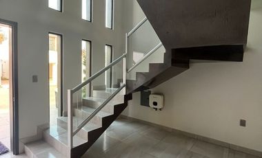 CASA 4 RECÁMARAS 1 EN PB, $ 3,650,000, CON CELDAS SOLARES, AIRE ACONDICIONADO,  LOMAS RESIDENCIAL POZA RICA, VERACRUZ.
