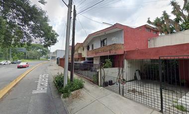 AMPLIA CASA EN JARDINES DEL COUNTRY, GUADALAJARA – EXCELENTE UBICACIÓN Y PLUSVALÍA