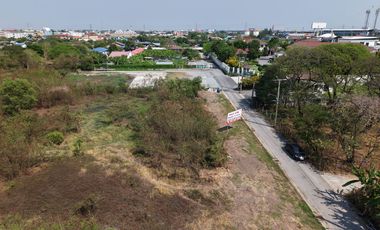 Perfect Land for your Dream Home!! 1 Rai 1 Ngan 62 Sq.Wah Land for SALE at Krungthep Kreetha 20 Soi 7, Near both Brighton & Wellington International S