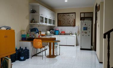 Rumah 2 Lantai Siap Huni Di Jl. Asem Jakarta Barat Dekat Central Park,Taman Anggrek,UNTAR,UKRIDA Dan Tol Dalam Kota