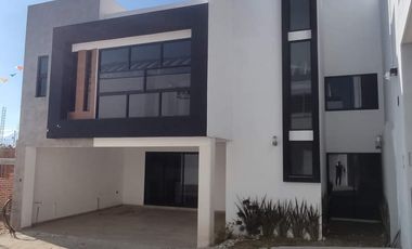 Casa en venta a pie de calle en Cuautlancingo