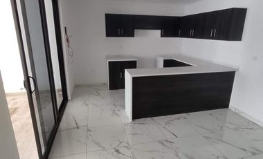 Casa en venta a pie de calle en Cuautlancingo
