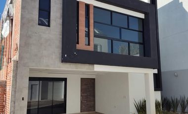 Casa en venta a pie de calle en Cuautlancingo