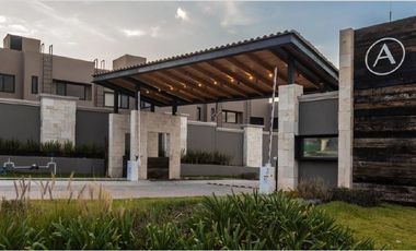 Casa venta de lujo 4 recámaras baño cada una. De lujo. Zona Campanario. Inmejorable relación Precio Vs. Lujo y Ubicación