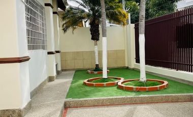 Venta de Casa cerca del mar, urbanización Costa de Oro, Salinas Ecuador