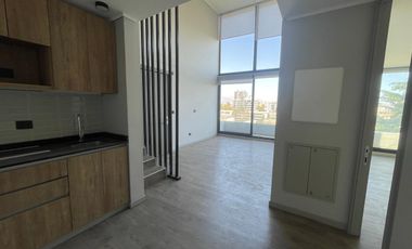 SE ARRIENDA GRAN DUPLEX CON VISTA PANORAMICA 2D2B - METRO INES DE SUAREZ