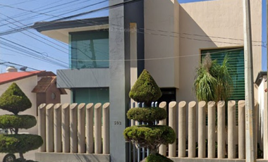 VENTA DE HERMOSA CASA