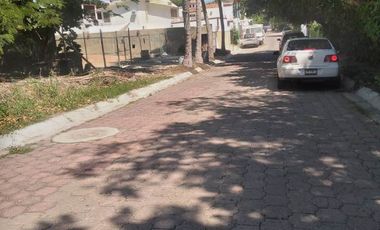 Venta de Terreno de 810 m2 frente a campo de golf palma real Ixtapa T501