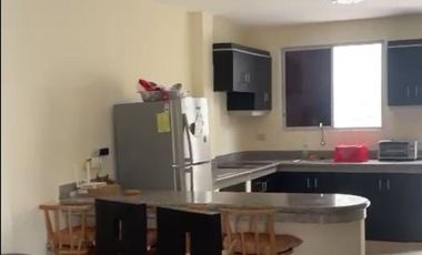 Venta de casa con piscina, a 60 m. del mar, La Milina, Salinas.