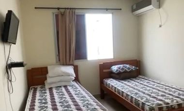 Venta de casa con piscina, a 60 m. del mar, La Milina, Salinas.