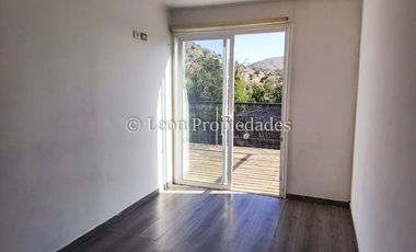 Leon Propiedades arrienda casa en parcela en Miraflores, Curacaví.