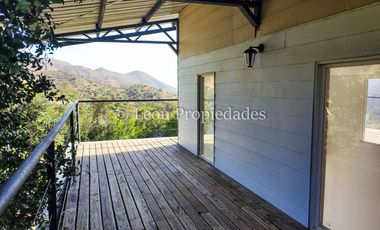 Leon Propiedades arrienda casa en parcela en Miraflores, Curacaví.