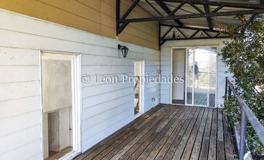 Leon Propiedades arrienda casa en parcela en Miraflores, Curacaví.