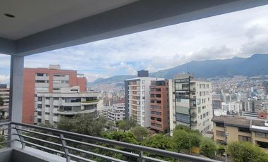 RENTA DEPARTAMENTO SECTOR GONZALES SUAREZ AMPLIO Y ELEGANTE