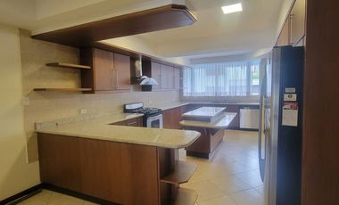 RENTA DEPARTAMENTO SECTOR GONZALES SUAREZ AMPLIO Y ELEGANTE