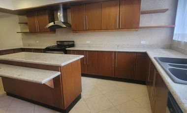 RENTA DEPARTAMENTO SECTOR GONZALES SUAREZ AMPLIO Y ELEGANTE
